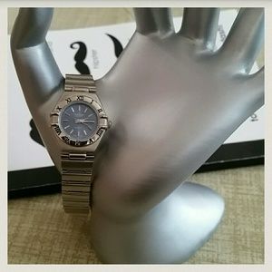 Helbros silver tone bracelet watch