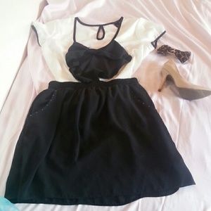 Adorable White Chiffon Shirt with black bow