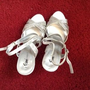 Silver glitter pumps