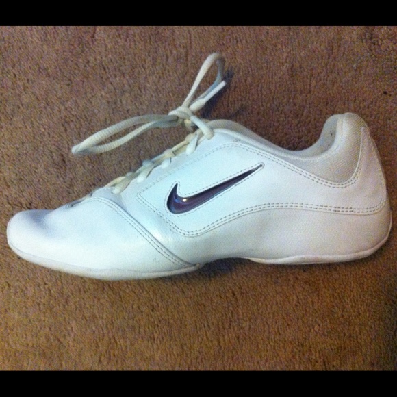 Nike cheer sneaker