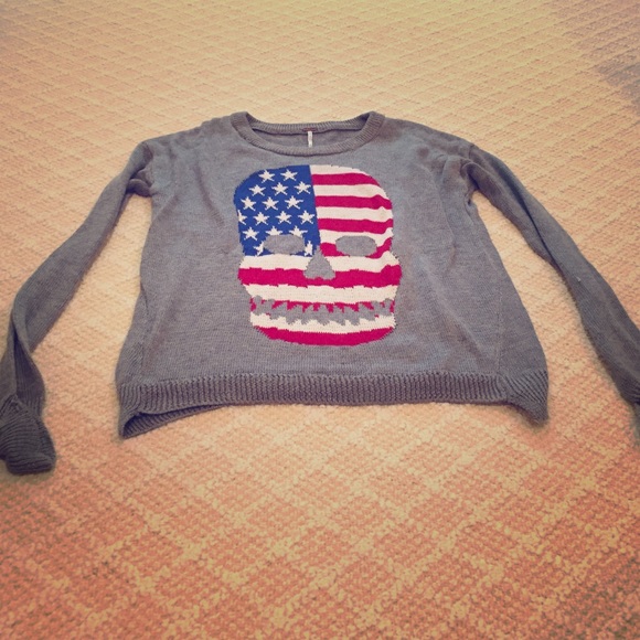 Skull sweater