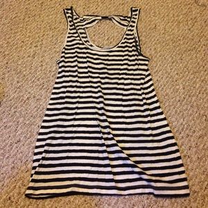 Black & cream bow back top