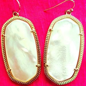 Authentic Kendra Scott white pearl Danielle's