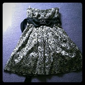 Black and Silver dress by Speechless