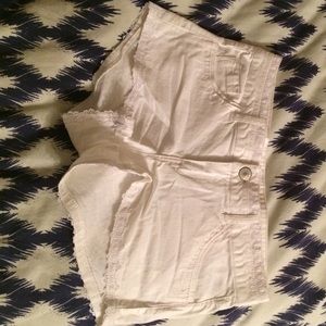 adorable white denim shorts with cute stitching