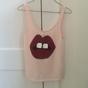 light pink tank with red lips
