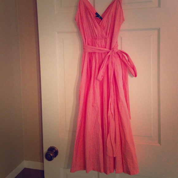 🎉Donating soon 🎉Adorable knee length peach dress