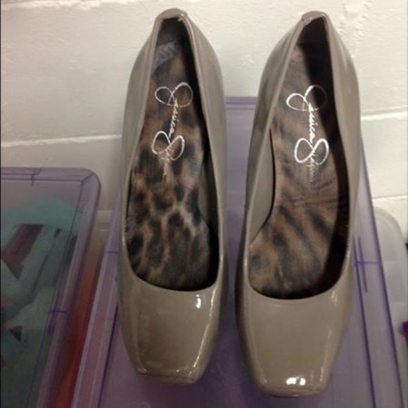 Gray Jessica Simpson pumps