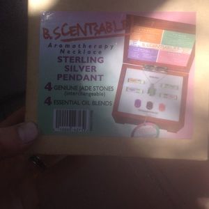 Aromatherapy necklace