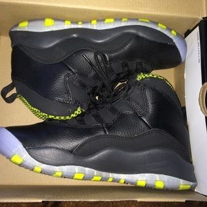 Jordan 10. Size 4Y