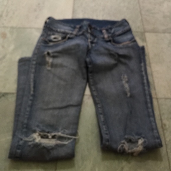 ⭐️SOLD⭐️Colombian Butt Lift distressed Jeans