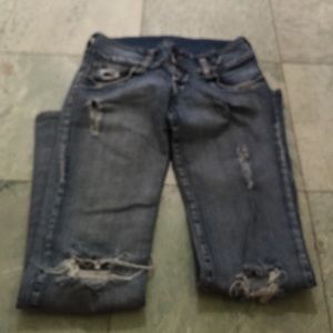 ⭐️SOLD⭐️Colombian Butt Lift distressed Jeans