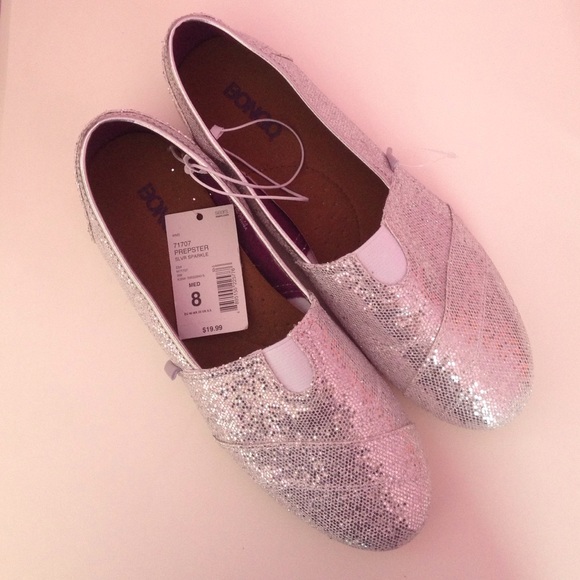 BONGO SILVER SPARKLE SLIP ON SHOES NWT