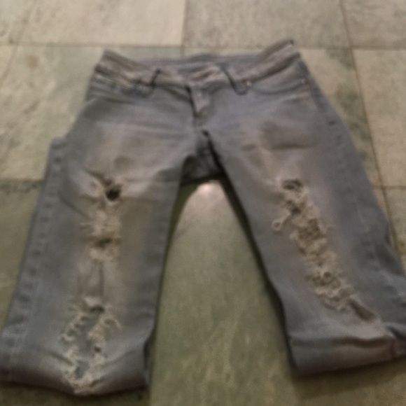 ⭐️SOLD⭐️Colombian Butt Lift distressed Jeans