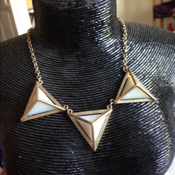 💥NWT 💥 Geometric necklace - Picture 1 of 4