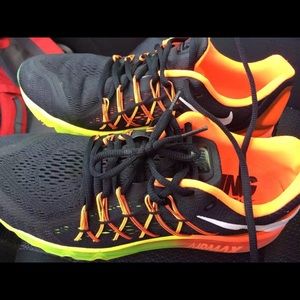 Brand new AirMax 8/half