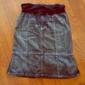 Maternity skirt