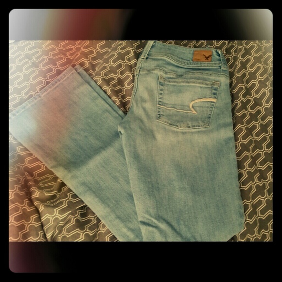 American Eagle kick boot light jeans size 4