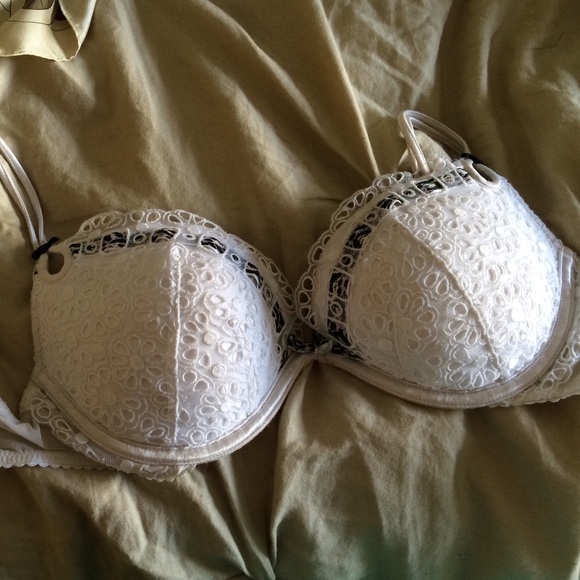 Victoria Secrets sexy little things bra