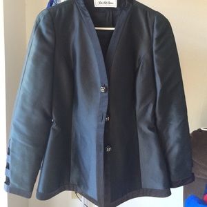 Beautiful date night jacket😘