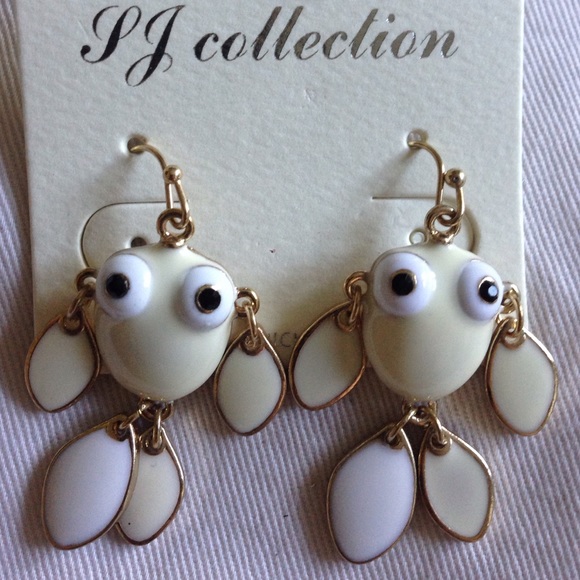 LAST ONE! 🎉 NWT 🎉 koi fish earrings