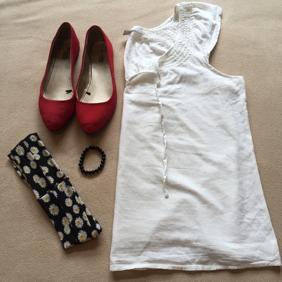 Old navy white blouse