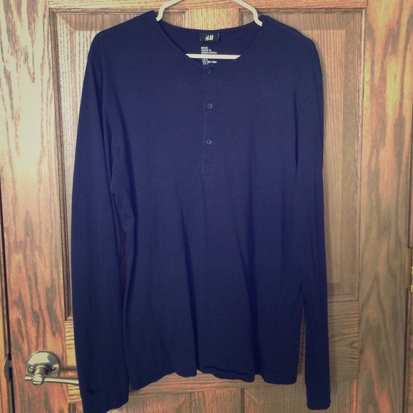 light weight long sleeved navy shirt