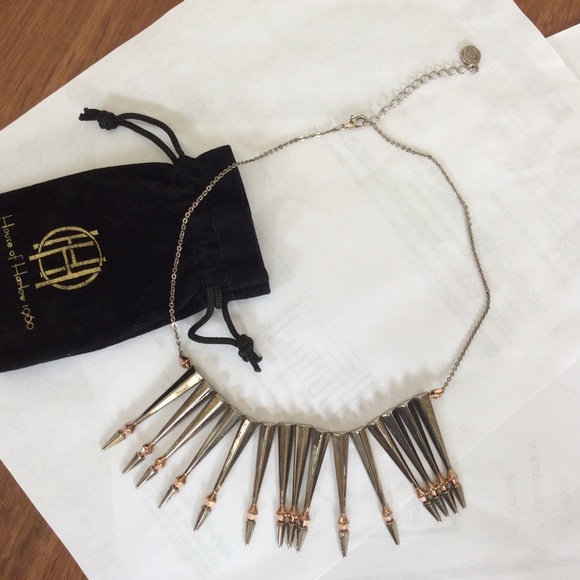 Like new HOH warrior nomadic arrow silver necklace