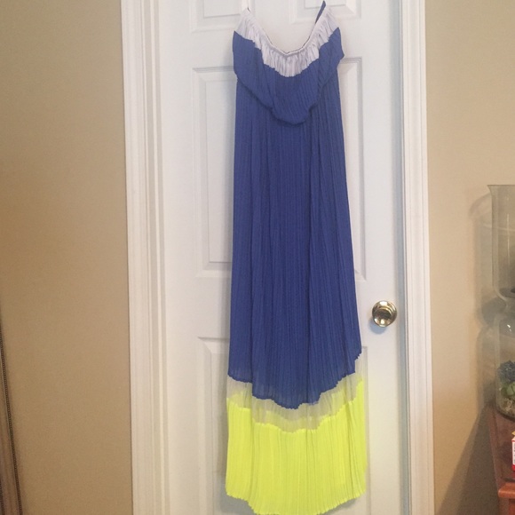 Romeo & Juliet strapless dress