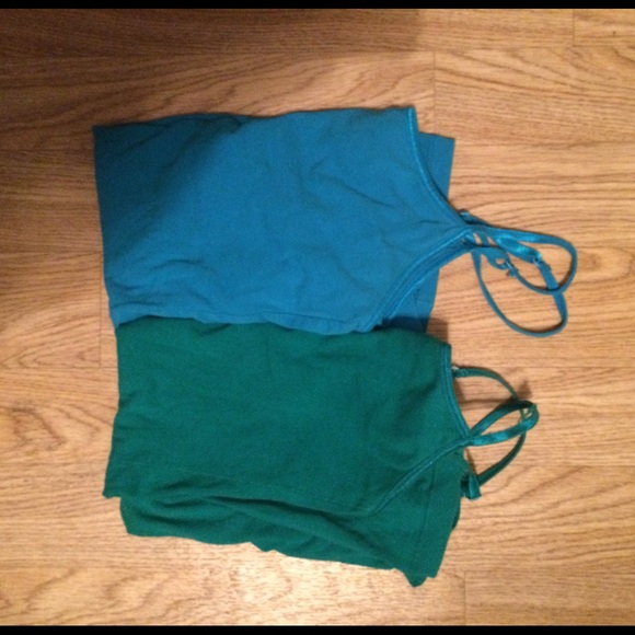 Bundle of two tank tops