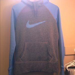 nike sweatshirt