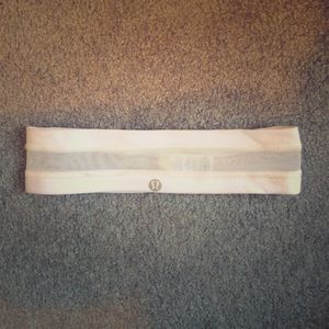 White lulu lemon headband