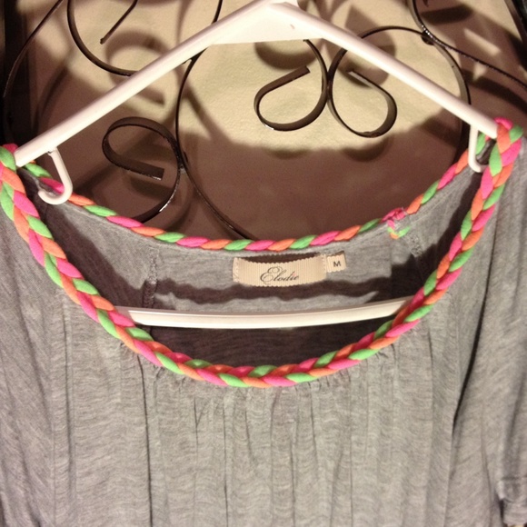 High-Low Grey Top - Picture 3 of 4