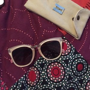 TOMS sunglasses