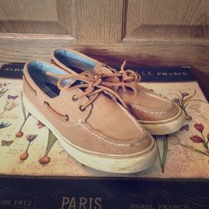 canvas boat shoes