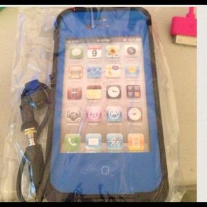 Waterproof iPhone 4/4s case!