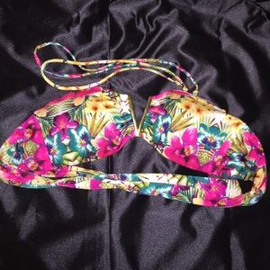 Victoria's Secret Very Sexy V-Wire Bandeau