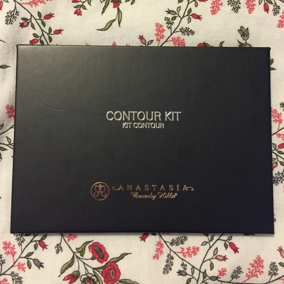 Anastasia Beverly Hills Contour Kit Used