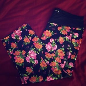 Capri work out pants