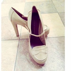 💥Clearance💥Lauren Conrad Nude Patent pumps