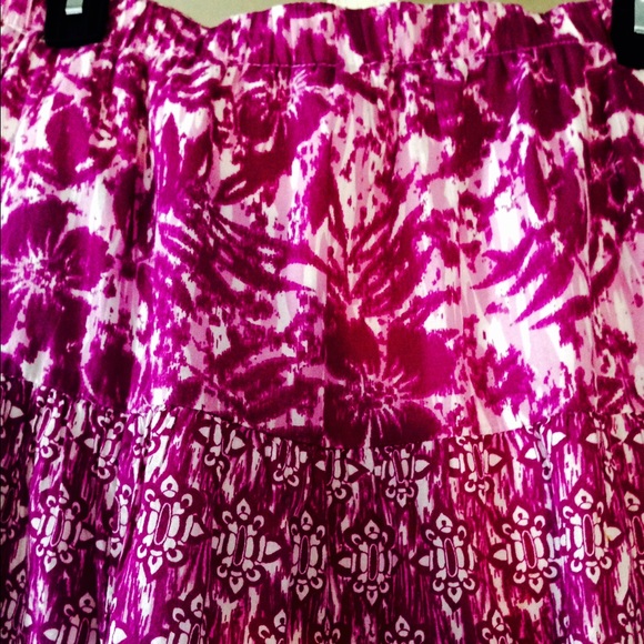 Elastic Band Skirt - Picture 2 of 2