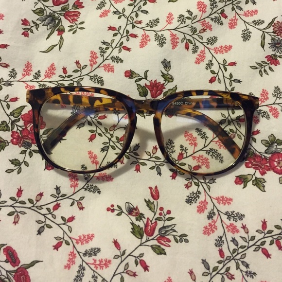 Round Wayfarer Clear Lens Tortoise Shell Glasses