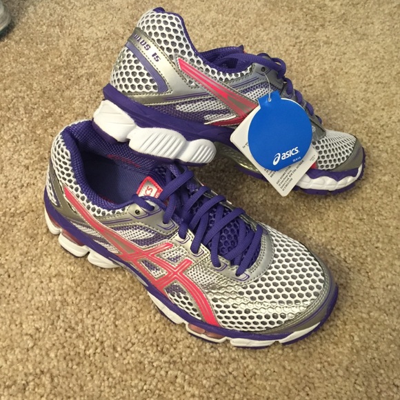 Running shoes with tags