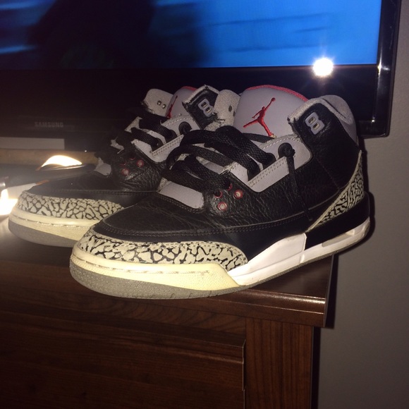 Jordan 3s - Picture 1 of 4