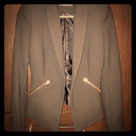 Zara dressy black blazer!