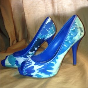 Classic Nine West heels.