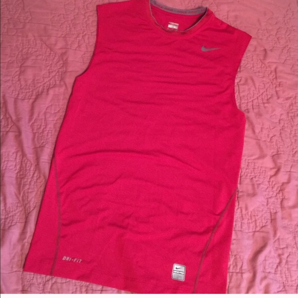 Nike top💥SOLD💥