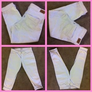 White Levi Jean capris