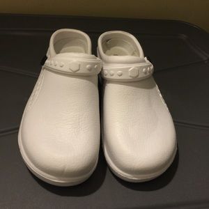 White nursing shoes