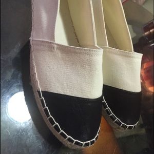Chic Cream & Black Espadrille Flats